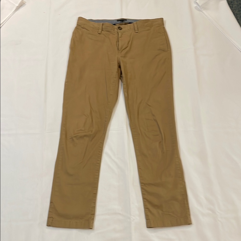 14th & Union Tan Chinos Versatile Cotton Blend